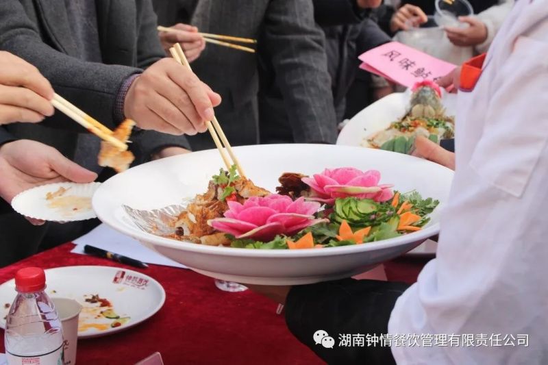 湖南鐘情餐飲管理有限責任公司,餐飲管理,鐘情餐飲管理,團體膳食,大學食堂,學院食堂,學校餐飲